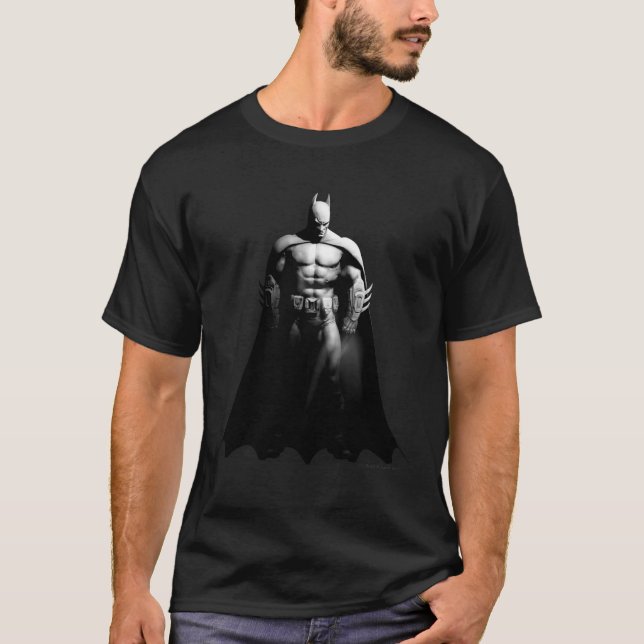 T-shirts Arkham City | Batman Black and White Wide Pose (Frente)