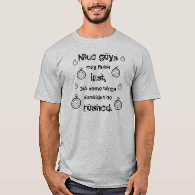 T-shirts As caras agradáveis terminam o último T (Frente)