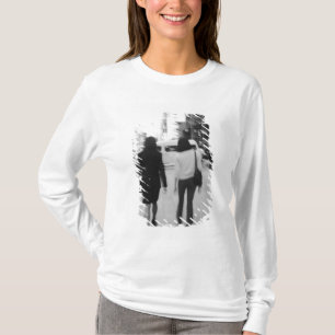 T-shirts Ásia, Japão, Tóquio. Mulheres jovens na Ginza.