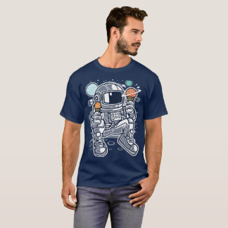 T-shirts Astronauta comendo sorvete planetário no espaço
