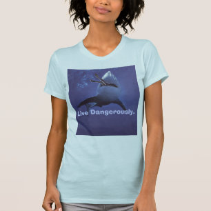 T-shirts Ataque do tubarão