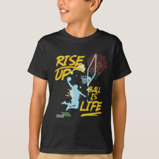 T-shirts Aumente acima. A bola é vida. Treinador de Baller
