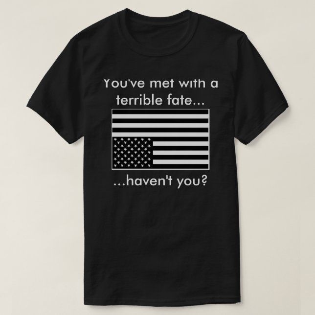 T-shirts Bandeira de cabeça para baixo dos E.U. com (Frente do Design)