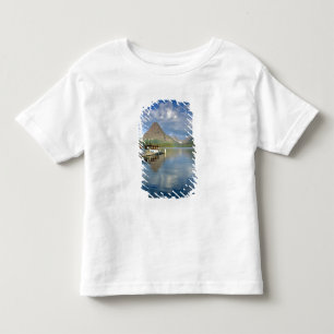 T-shirts Barco turístico atracado no lago Two Medicine em G