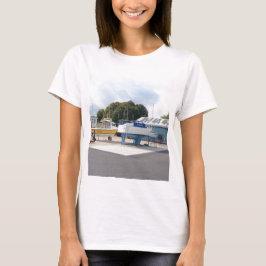 T-shirts Barcos Em Terra