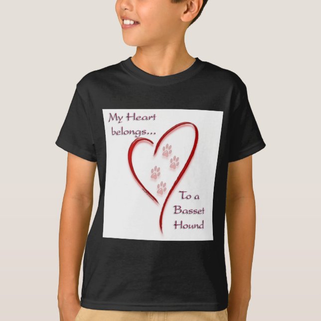 T-shirts Basset Hound Hearts Pertence (Frente)