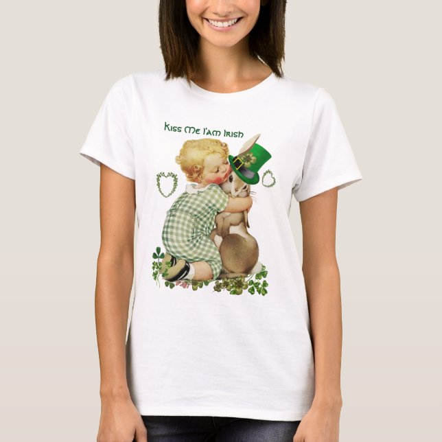 T-shirts BEBÊ ABRAÇANDO COELHO LEPRECHAUN HAT, Rua. (Frente)