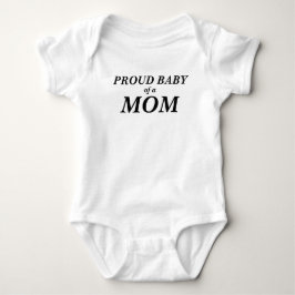 T-shirts Bebê orgulhoso de um bodysuit da mamã