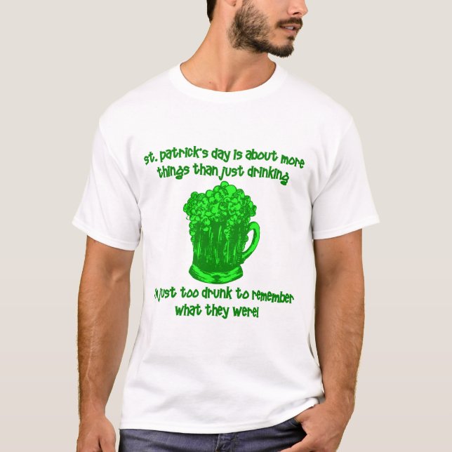 T-shirts Bebendo Engraçado de St Patricks na Irlanda (Frente)