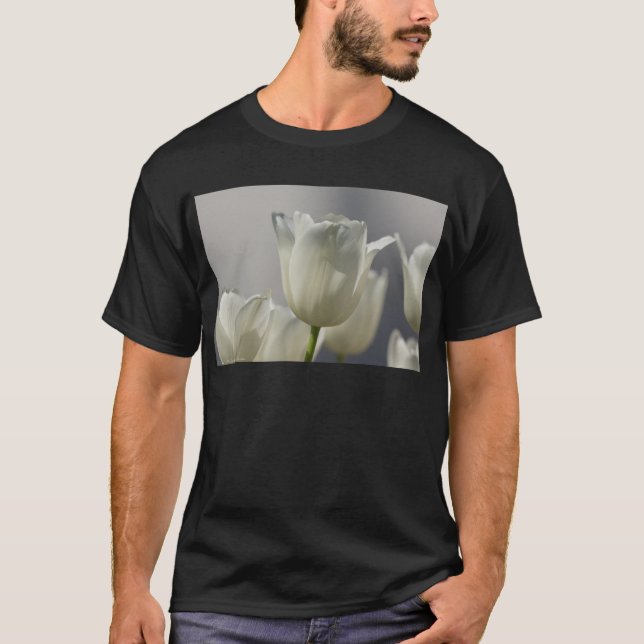 T-shirts Belas Tulipas Brancas de Primavera (Frente)
