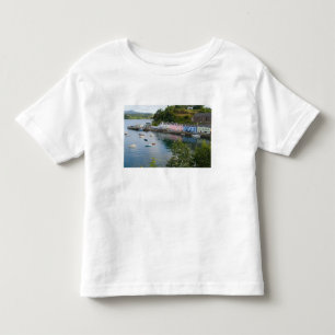 T-shirts Belo porto e veleiros com reflexos em 2