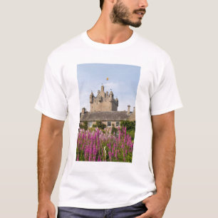 T-shirts Belos jardins e famoso castelo na Escócia 2