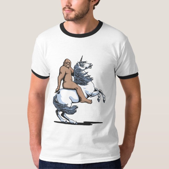 T-shirts Bigfoot que monta um unicórnio (Frente)