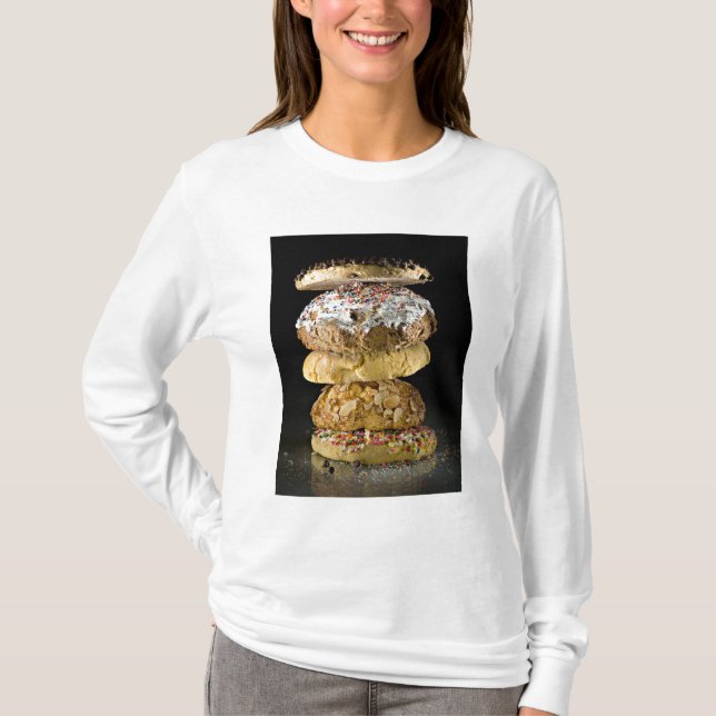 T-shirts Biscoitos em uma pilha (Frente)