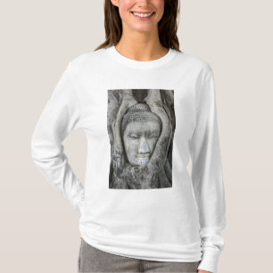 T-shirts Cabeça de Buda em arenito cercada por árvore