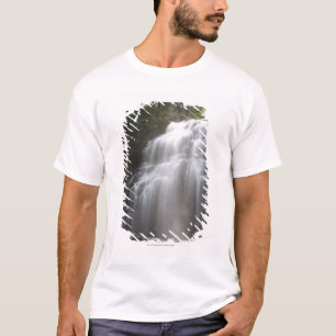 T-shirts Cachoeiras que fluem abaixo de um penhasco da
