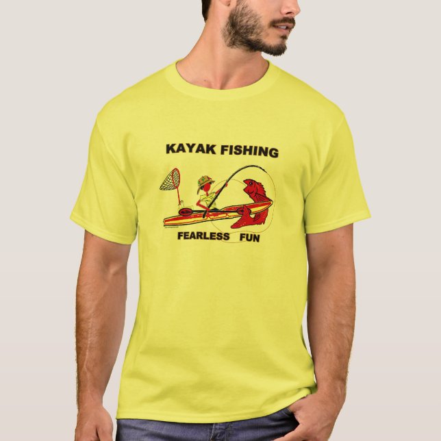 T-shirts Caiaque que pesca o divertimento sem medo (Frente)
