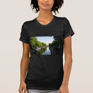 T-shirts Canal de Amsterdã com Houseboats e Árvores Exubera