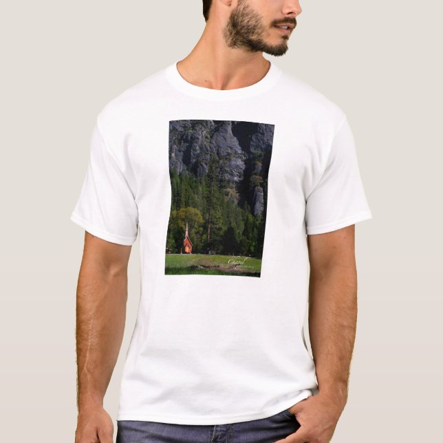 T-shirts Capela em Yosemite (Frente)