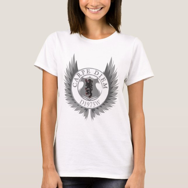 T-shirts Carpe Diem com Crest, Wings & Lyon (Frente)