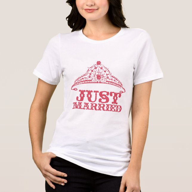 T-shirts Casamentos da Princesa recem casados Bride Tiara (Frente)