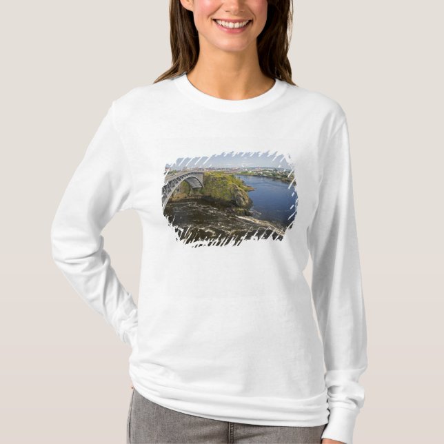 T-shirts Cataratas reversas no rio St. John em St. (Frente)