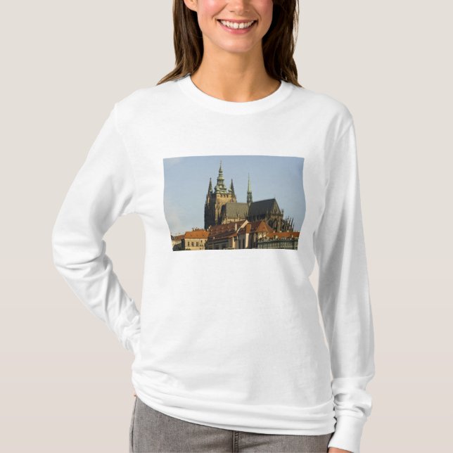 T-shirts Catedral de Vitus e Castelo de Praga, um dos (Frente)