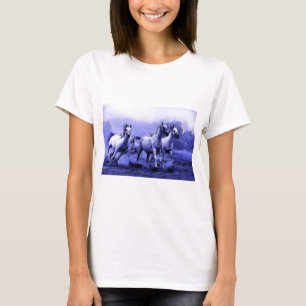 T-shirts Cavalos correndo e luz azul