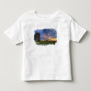 T-shirts Céus espetaculares do pôr do sol em Medicine Rocks