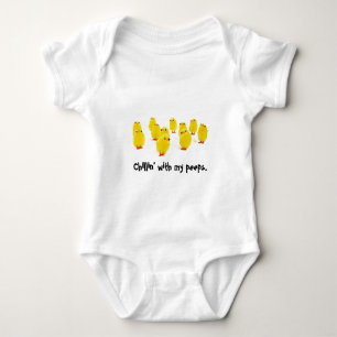 T-shirts Chillin do ímã do pintinho com meu roupa engraç