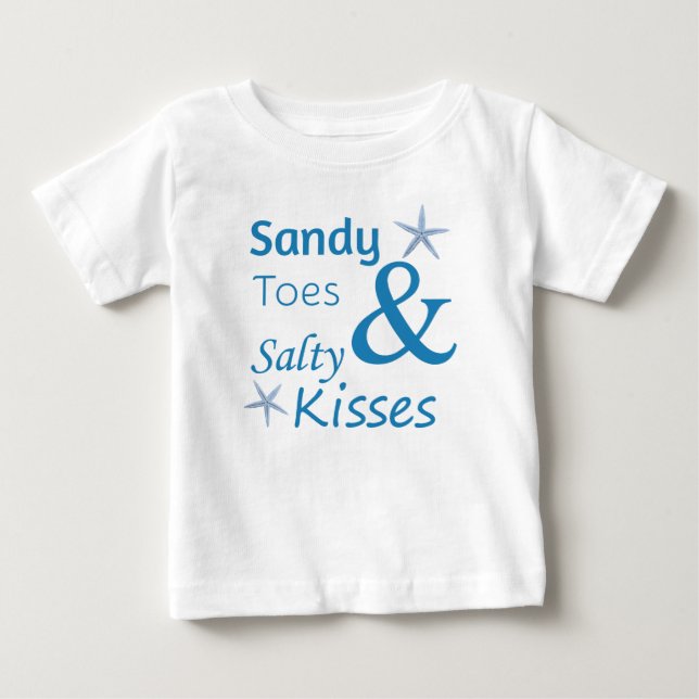 T-shirts Citação de Sandy Toes e Salty Kisses Beach Life (Frente)
