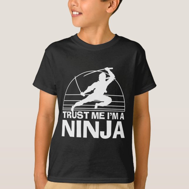 T-shirts Confie em mim, sou um Ninja (Frente)