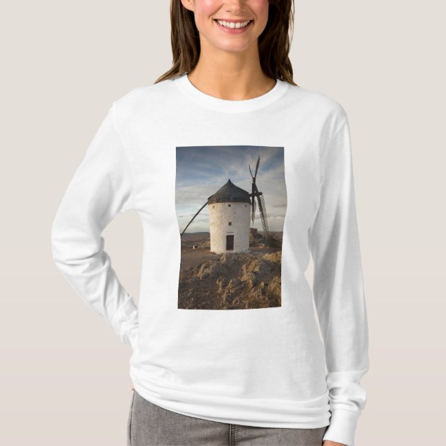T-shirts Consuegra, antigos moinhos de vento de La Mancha (Frente)