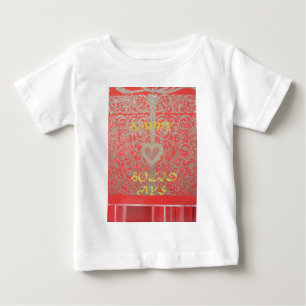 T-shirts Coração Vermelho e Dourado com Brilho: Luxuoso Fel
