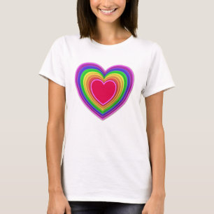 T-shirts Corações 3D em camadas em cores de arco-íris