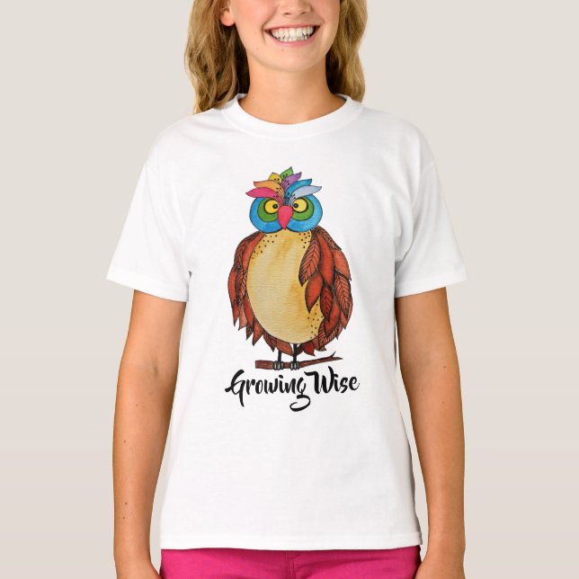 T-shirts Coruja Mágica Com Penas Arco-Íris (Frente)