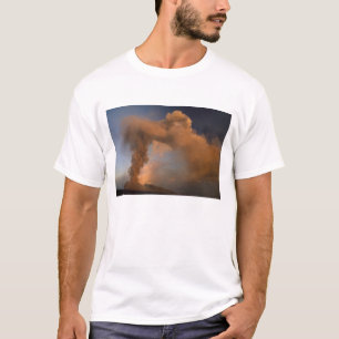 T-shirts cratera do cume do Mt. Etna, Sicília, Itália