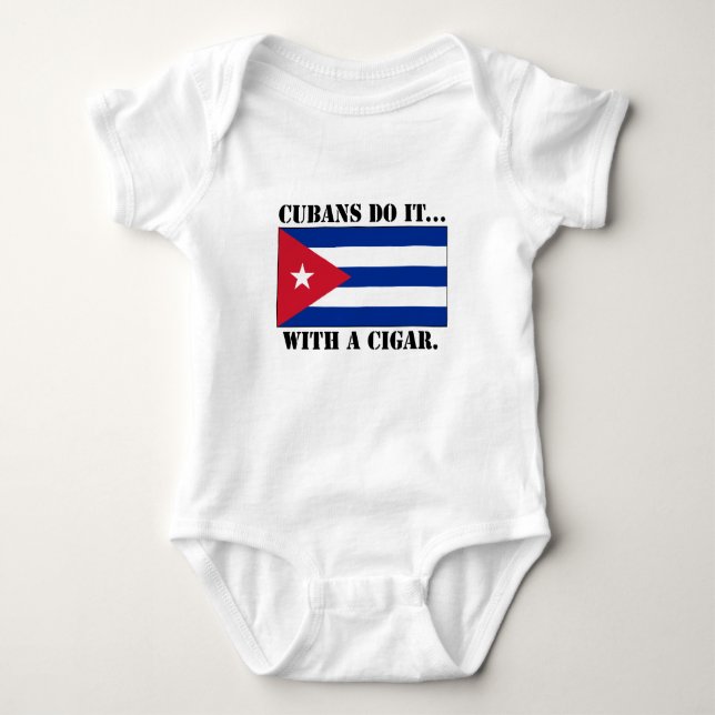 T-shirts Cubanos Fazem... Com Um Cigarro. (Frente)