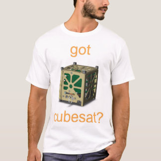 T-shirts cubesat obtido - parte dianteira