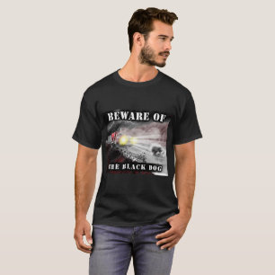 T-shirts Cuidado com o cão negro