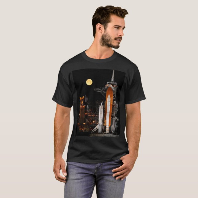 T-shirts Descoberta do Shuttle de Espaço e Lua (Frente Completa)