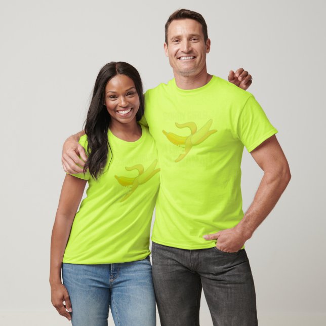 T-SHIRTS DESCULPEM GAROTAS EU GOSTO DE BANANAS (Unissex)