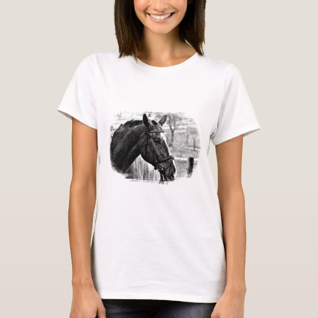 T-shirts Desenho do Cavalo Branco Negro (Frente)