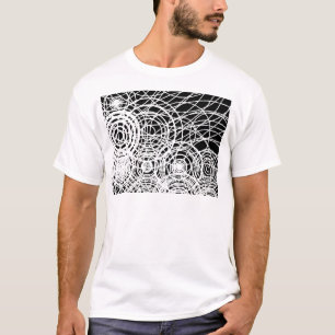 T-shirts deuses toca a água negra