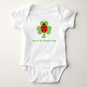 T-shirts Dia do St. Patricks do joaninha das bolinhas do