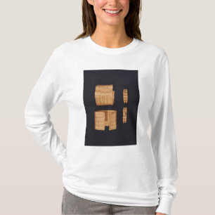 T-shirts Dois braceletes e um par de brincos