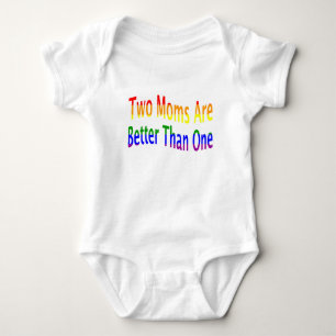 T-shirts Duas mães melhoram (o arco-íris)