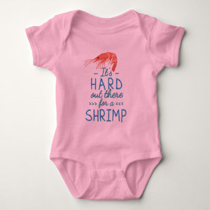T-shirts Duro bonito lá fora para um Shrimp Engraçado Pun