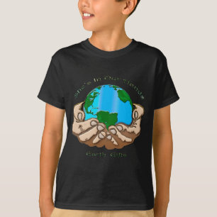T-shirts ELA ESTÁ EM NOSSA Coleção DE MÃOS