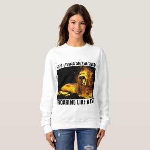 T-SHIRTS ELE ESTÁ VIVENDO EM DENTRO ROARING COMO UMA CAMISE